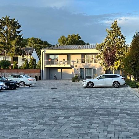 Linden Apartman 104 - Adults Only Mosonmagyaróvár Eksteriør bilde