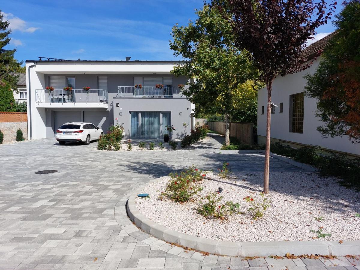 Linden Apartman 104 - Adults Only Mosonmagyaróvár Eksteriør bilde